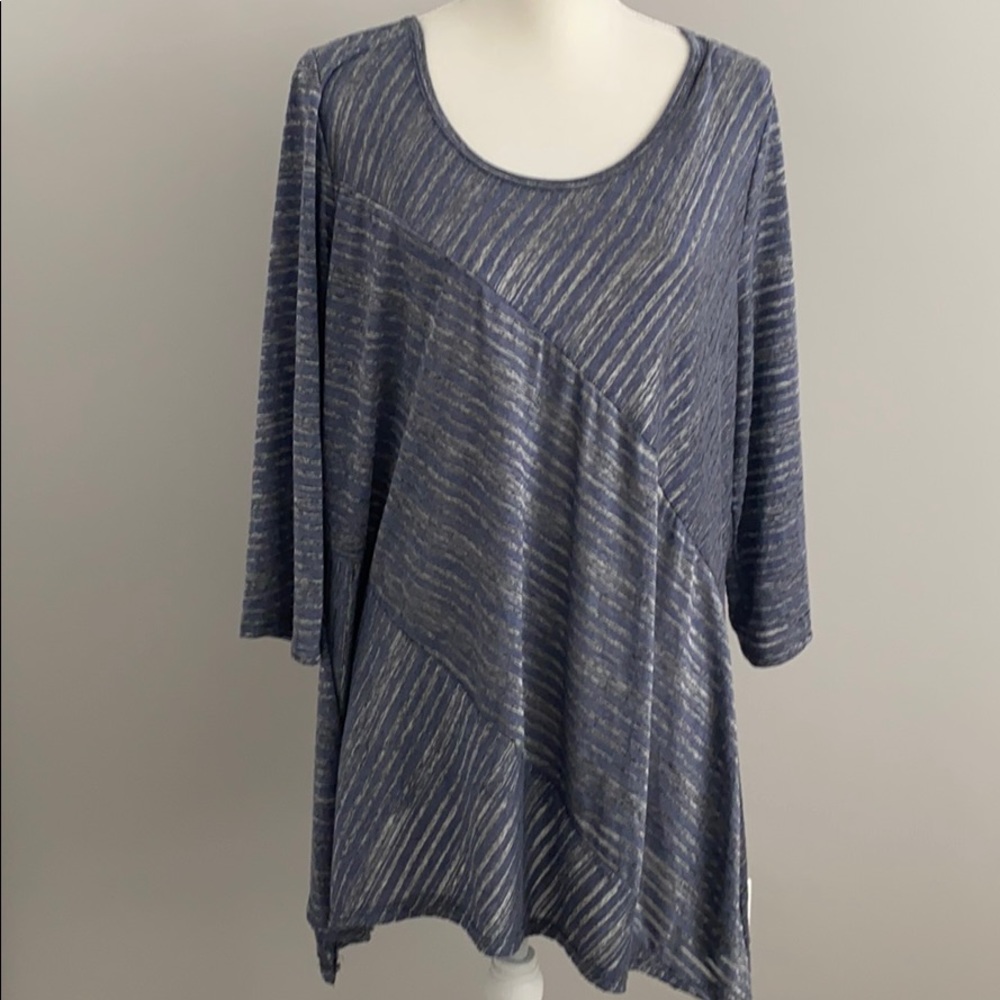Only Nine 3/4 Sleeves Tunic Top